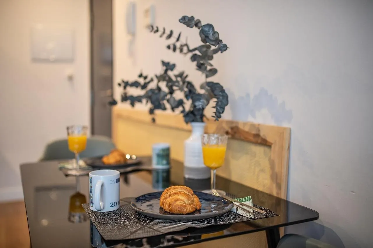 New Apartment -Shared Pool & Solarium- 1B Malaga