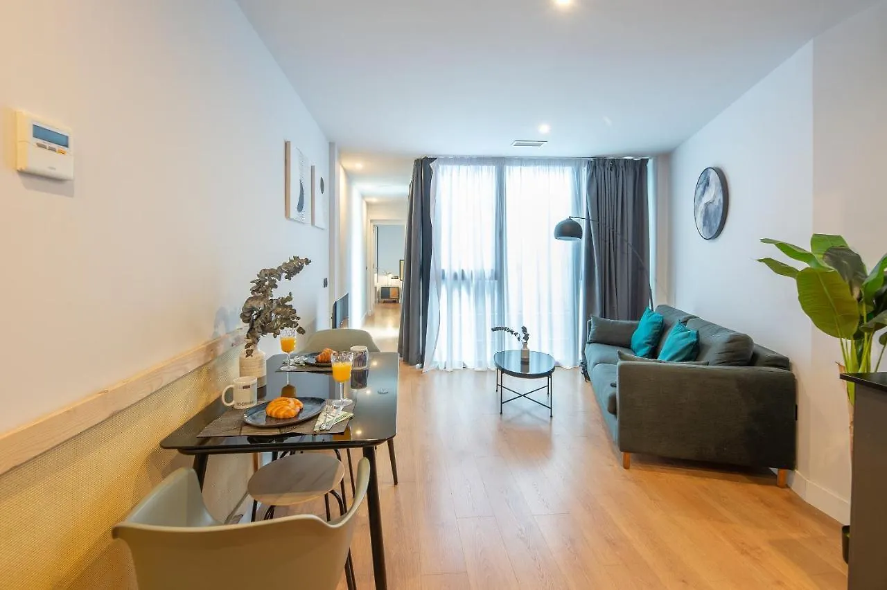 New Apartment -Shared Pool & Solarium- 1B Malaga