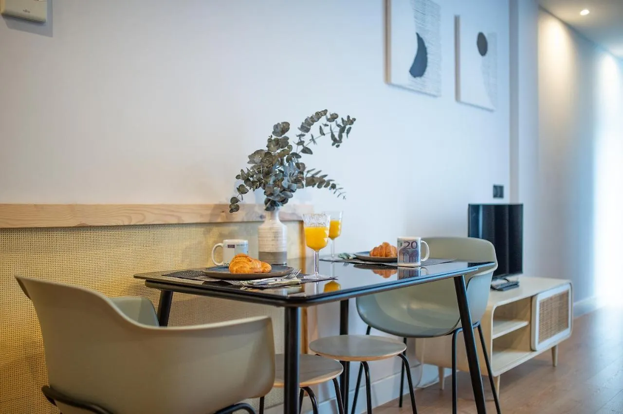 New Apartment -Shared Pool & Solarium- 1B Malaga
