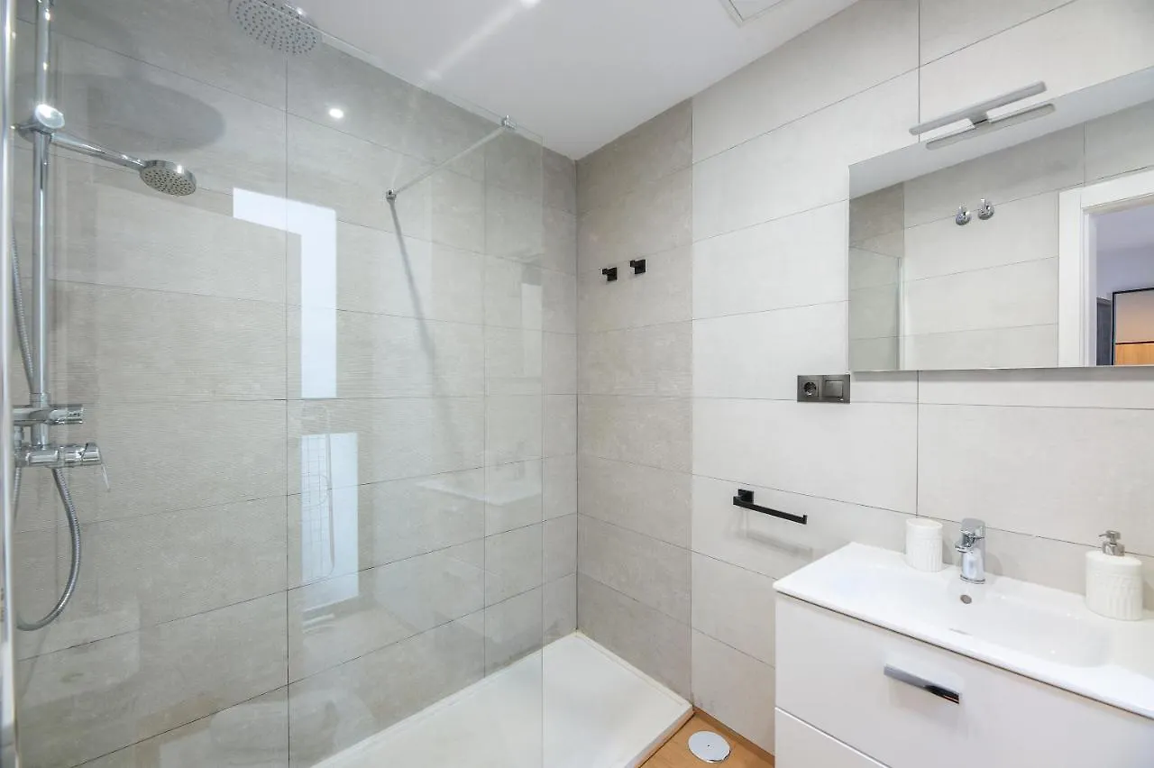 New Apartment -Shared Pool & Solarium- 1B Malaga 0*,